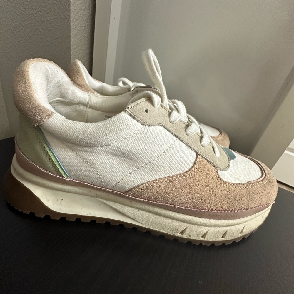 Madewell Women's Athletic Shoes - White and Tan